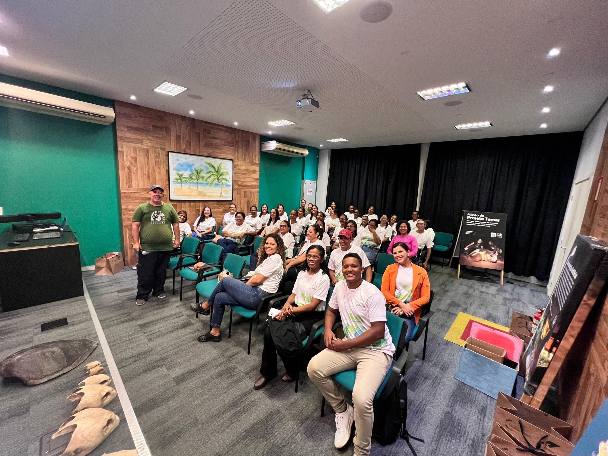 Programa Klabin Transforma Caiubi realiza formação de professores em Conde (BA)